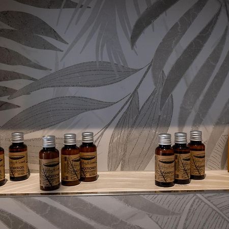 Litan Hotel Sarandë エクステリア 写真
