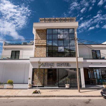 Litan Hotel Sarandë エクステリア 写真