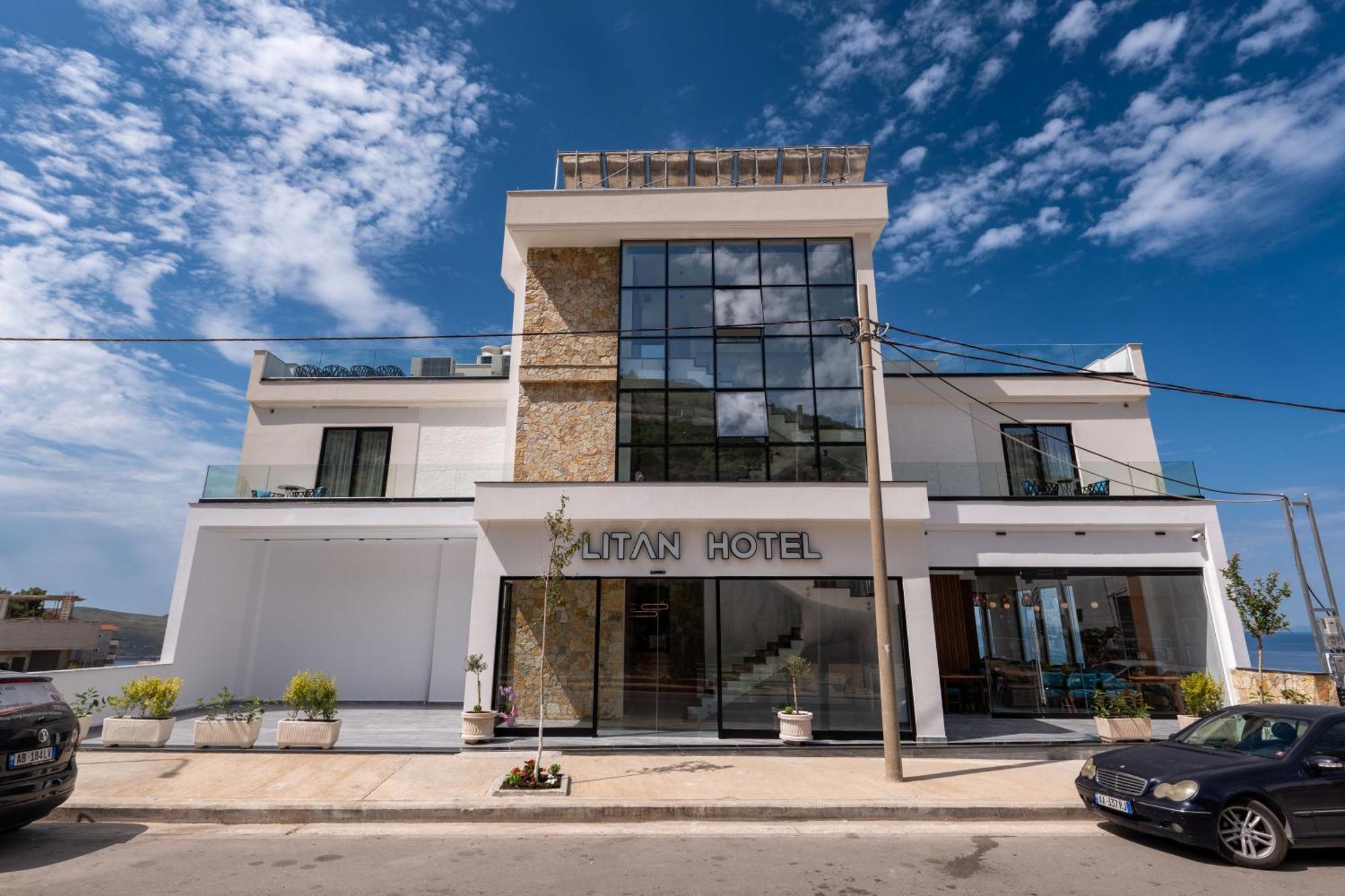 Litan Hotel Sarandë エクステリア 写真